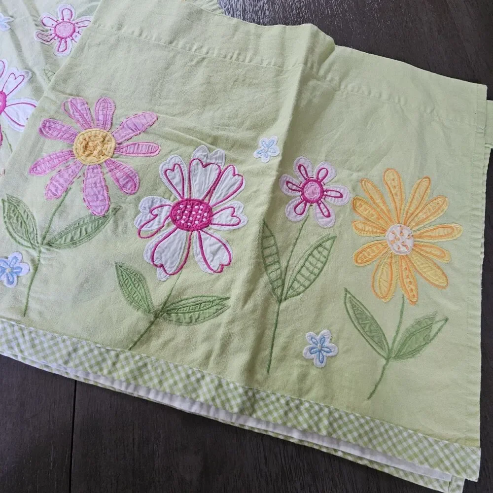 Pottery Barn Kids Set of 2 Lined Valance Curtains Green Daisy Garden 41” x 18